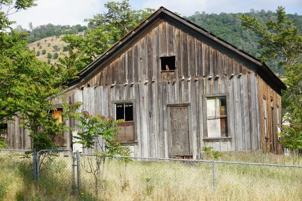 [Picture of Ellis House]